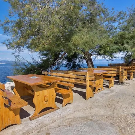 Double Uvala Pokrivenik 2069d Pensionat Split